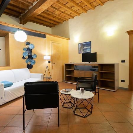 Verdi 11 Firenze Bagian luar foto