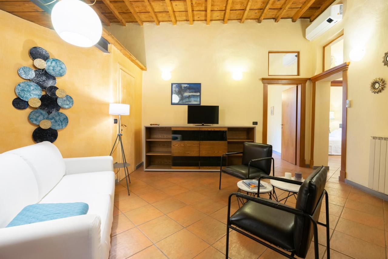Verdi 11 Firenze Bagian luar foto