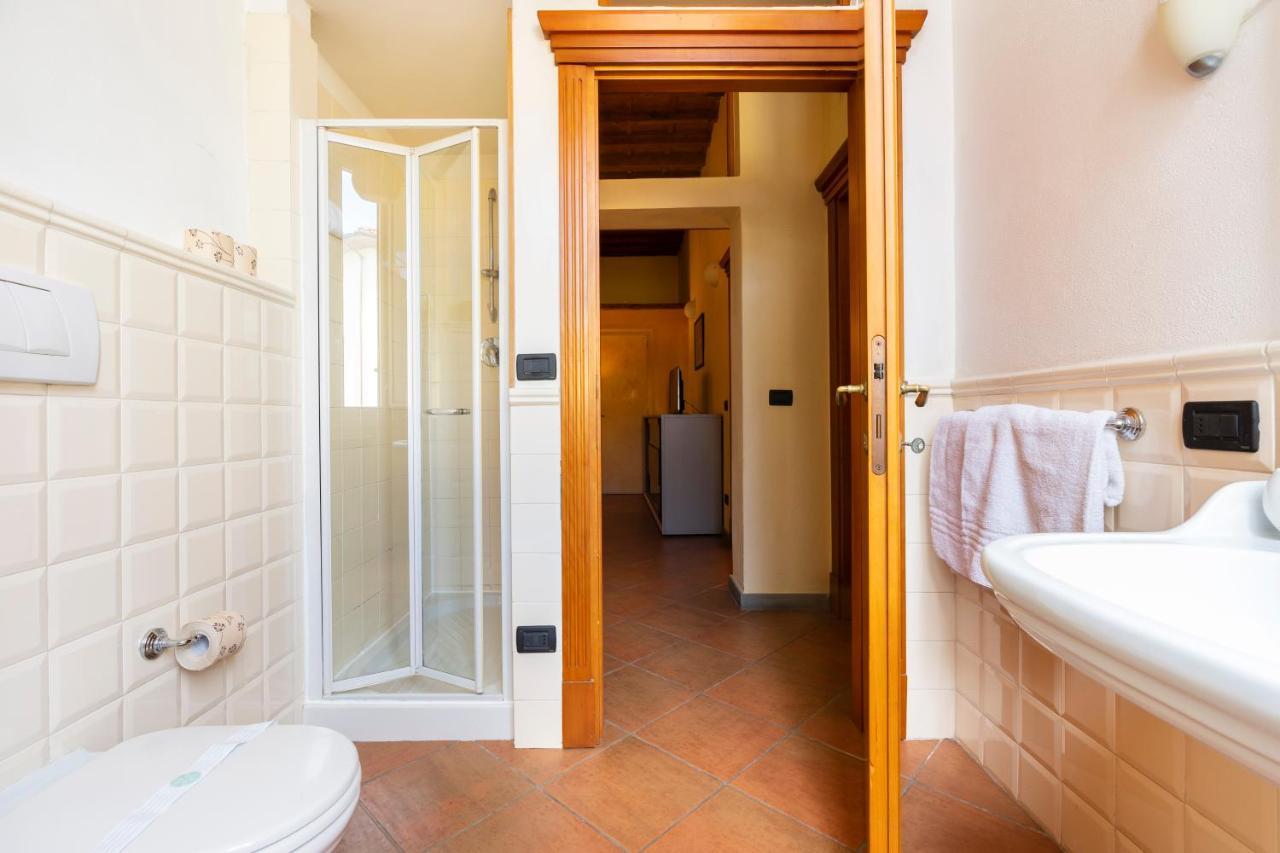 Verdi 11 Firenze Bagian luar foto