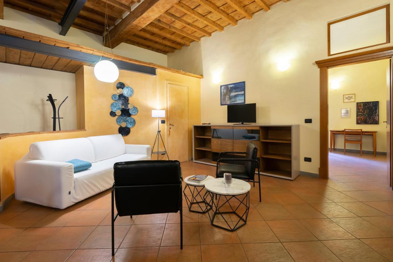 Verdi 11 Firenze Bagian luar foto